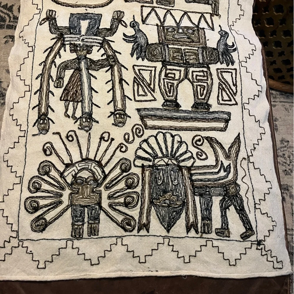 Vintage HANDMADE  PERUVIAN NAIVE STYLE CREWEL TAPESTRY